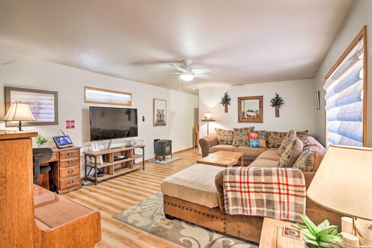 Big Bear Cabin With Deck And Hot Tub, Near Resorts! Big Bear Lake Eksteriør billede